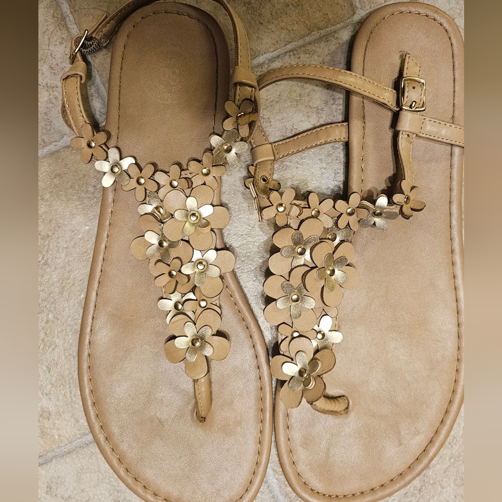 Tan floral thong sandals